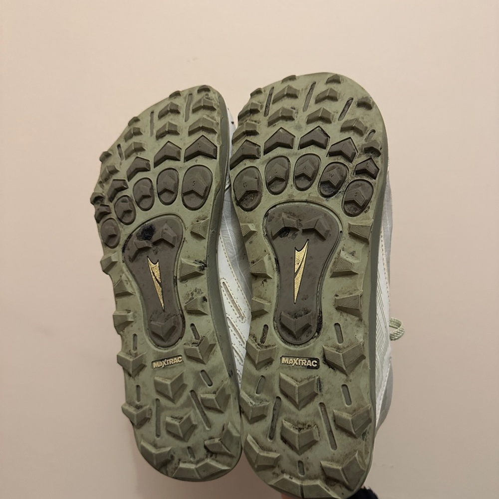 Altra Women's Light Green Lone Peak 6 Shoes - Picture 3 of 6